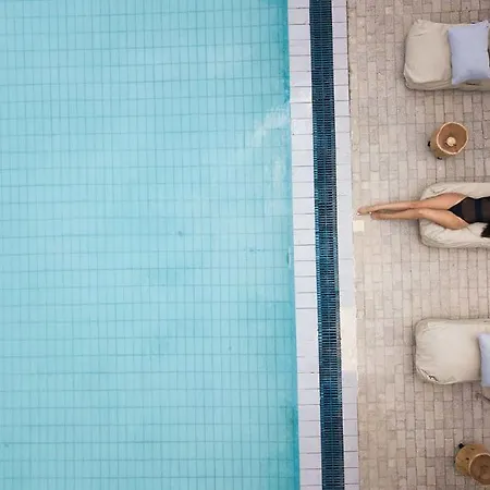 Akra Morea Hotel&residences 2*