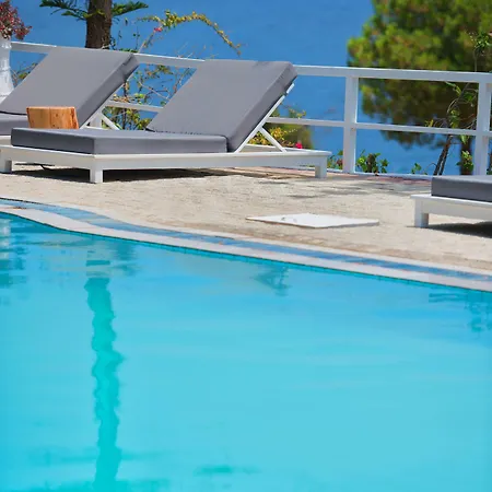 Akra Morea & Residences Hotel 2*